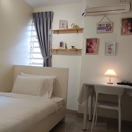 K Inn 55 George Town Extérieur photo